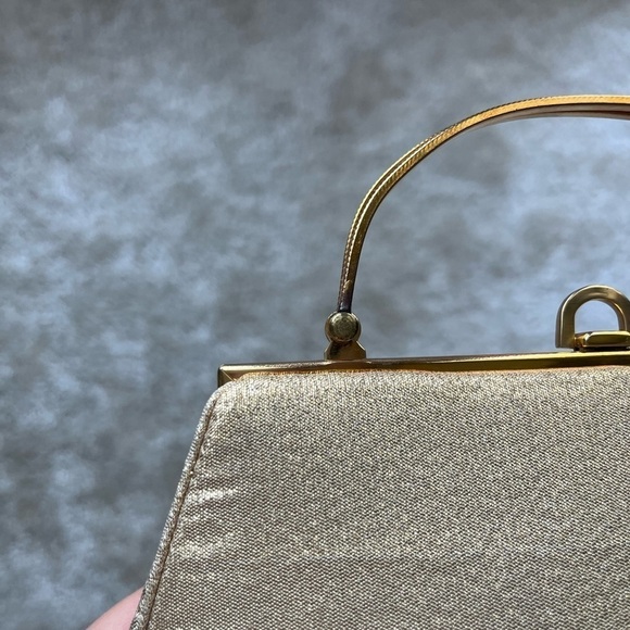 Vintage MM Couture Morris Moskowitz Shimmery Golden Clutch - 1960s - Picture 6 of 10